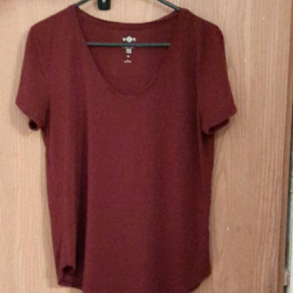 Tee shirt